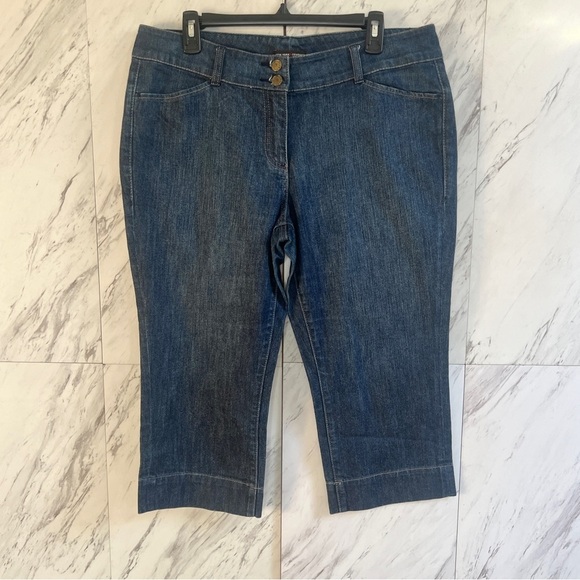 4/$30 New York & Company Denim Stretch Capris SZ 14 - Picture 1 of 4